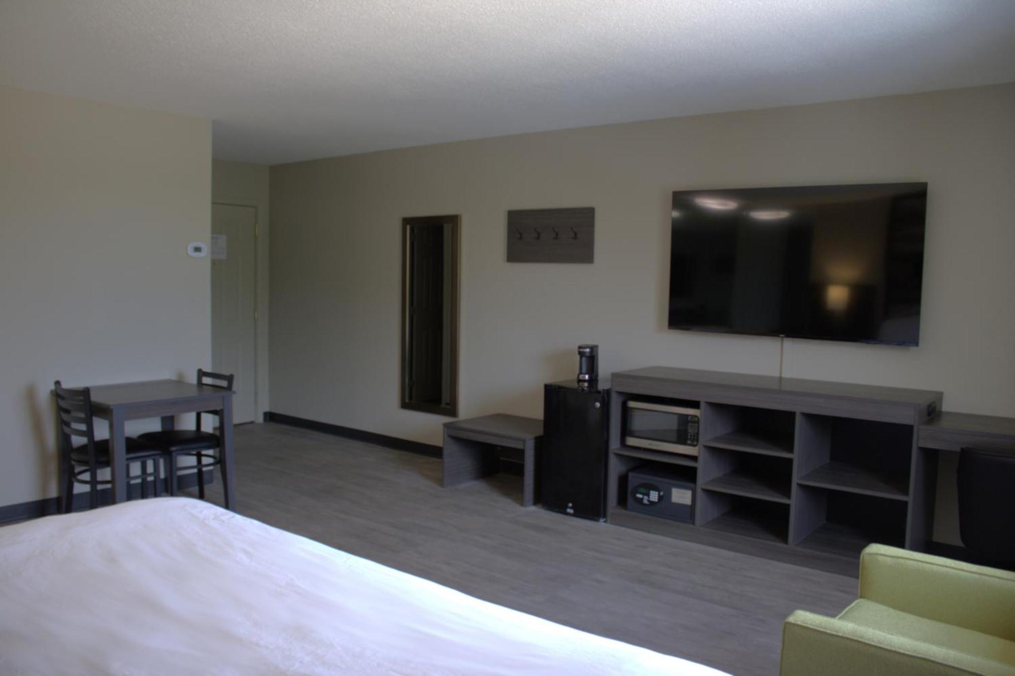 Boarders Inn And Suites By Cobblestone Lamar Missouri Екстер'єр фото