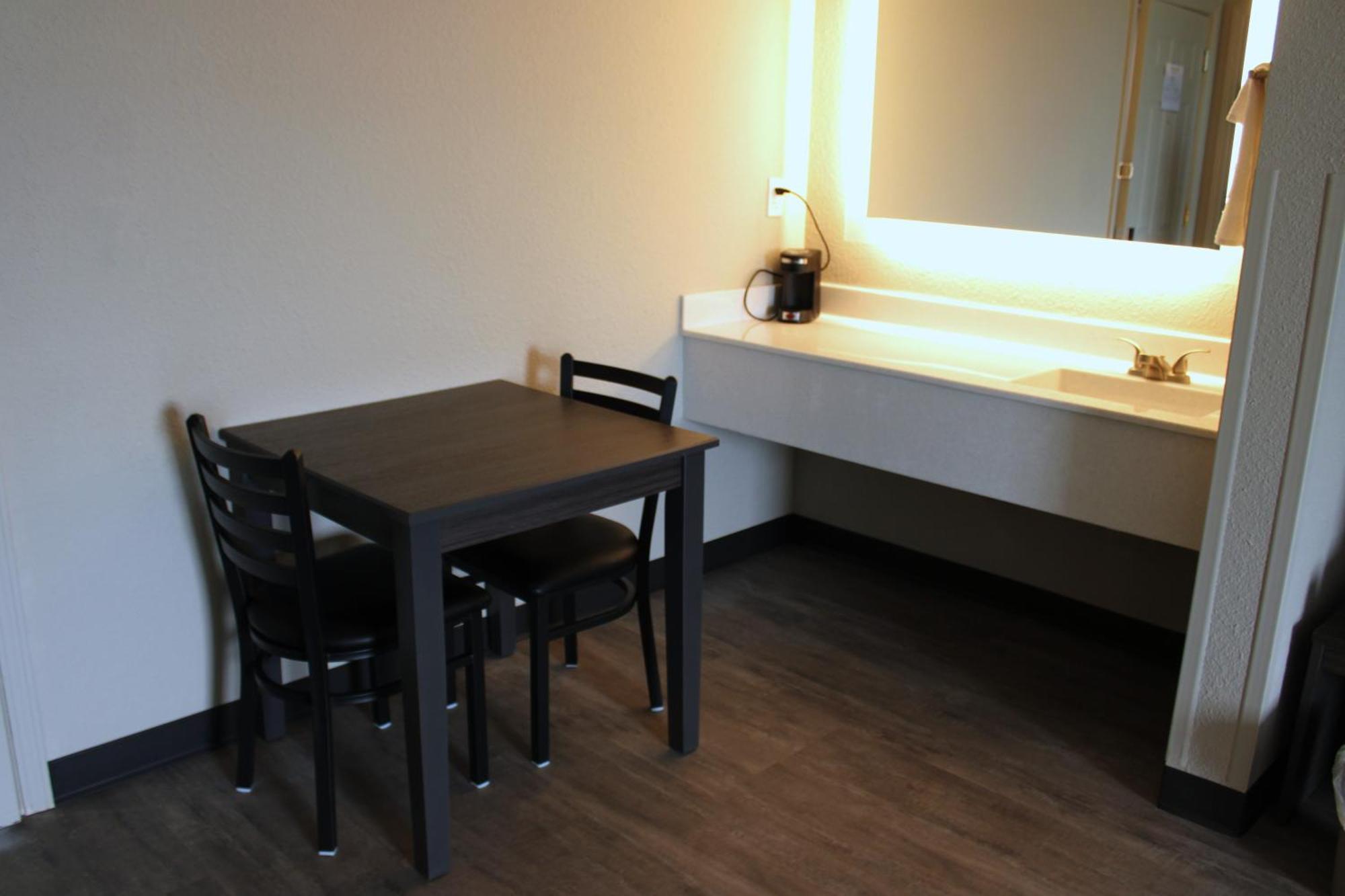 Boarders Inn And Suites By Cobblestone Lamar Missouri Екстер'єр фото