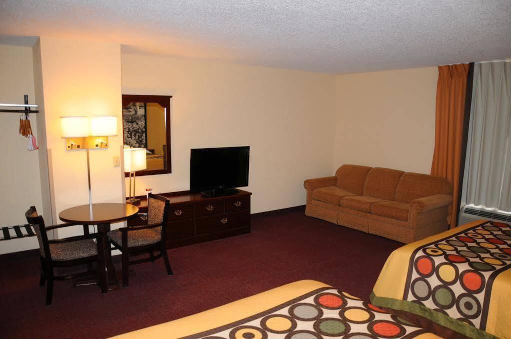 Boarders Inn And Suites By Cobblestone Lamar Missouri Екстер'єр фото